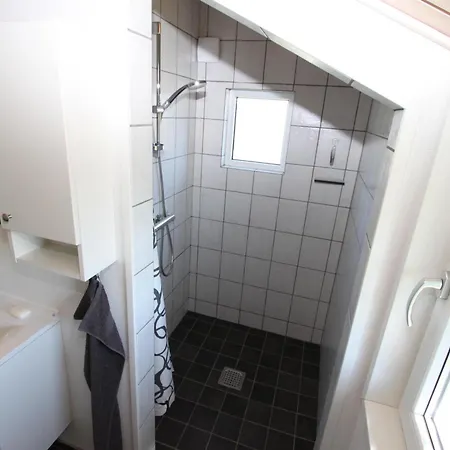 I Vrist Til 6 Personer Sj116 Holiday home